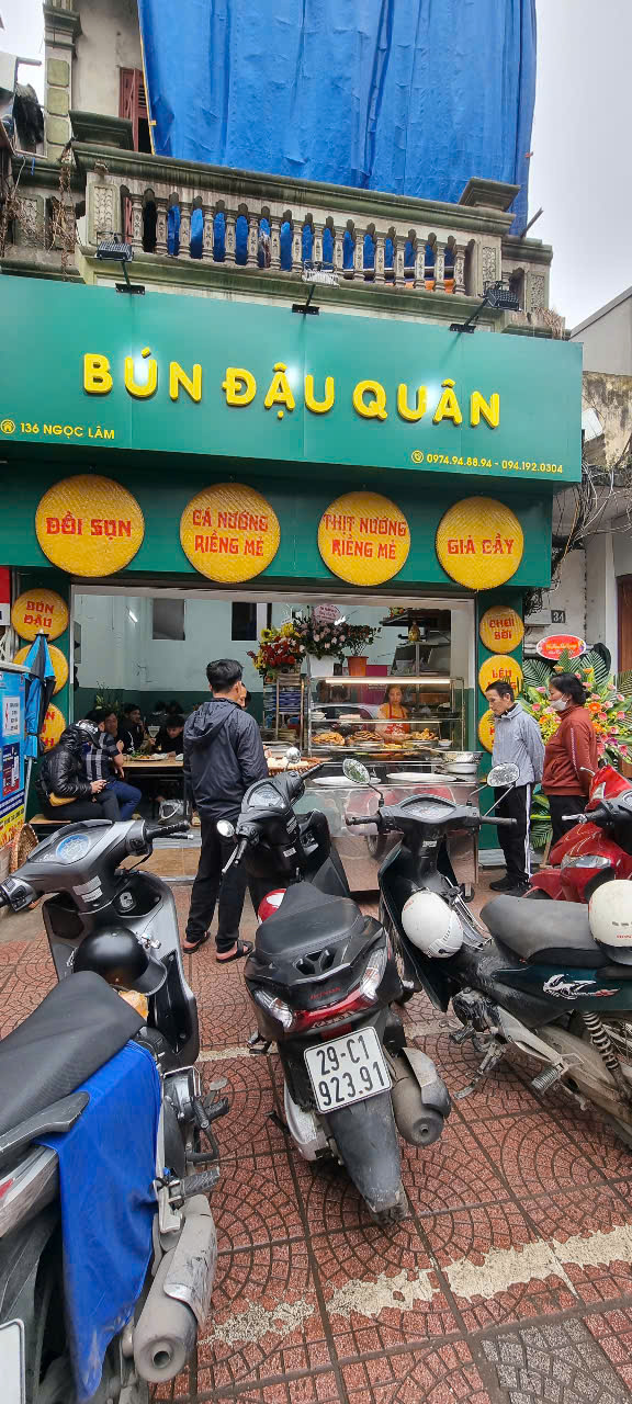 Mặt tiền quán Bún Đậu Quân 136 Ngọc Lâm